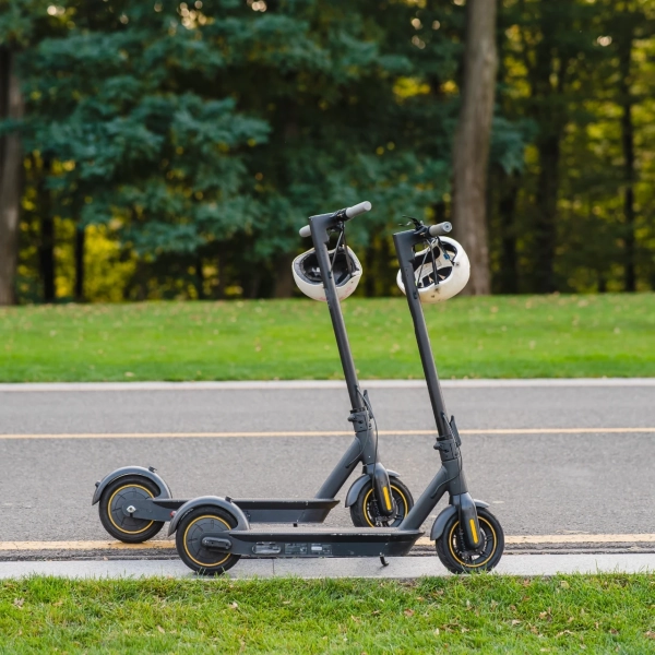 7 טיפים לרכיבה בטוחה על קורקינט חשמלי